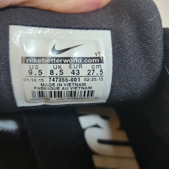 Nike 9.5 men's athletic shoe - Picture 4 of 4